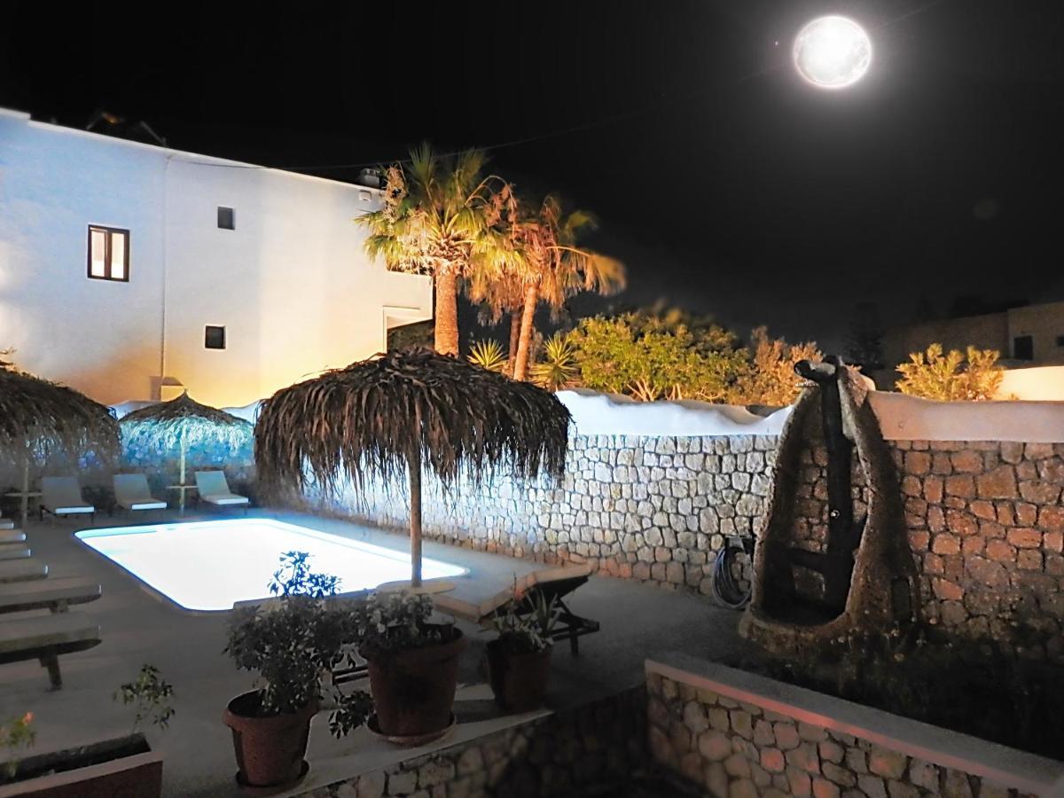 Avraki Hotel Kamari  Exterior photo