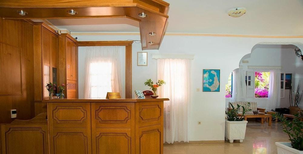 Avraki Hotel Kamari  Exterior photo
